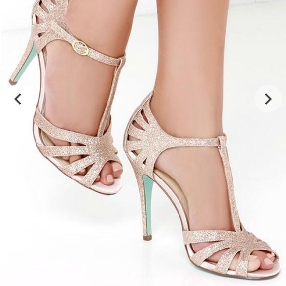 heels to go with champagne dress